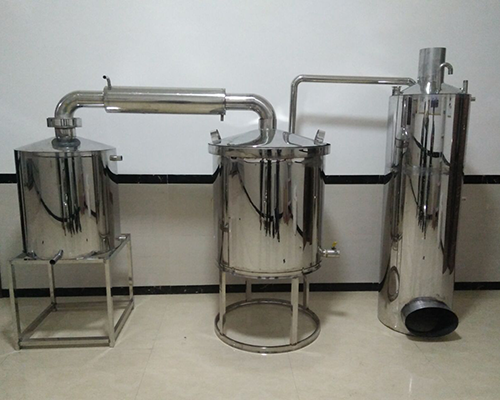 酿酒设备厂家应该如何清洗白酒酿酒设备呢？